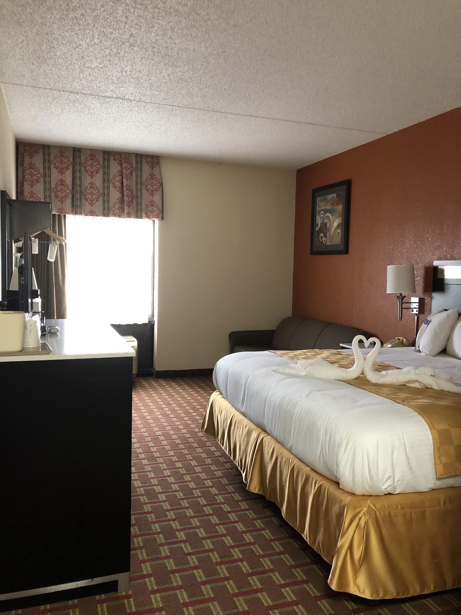 Baymont By Wyndham Cincinnati Sharonville Bagian luar foto