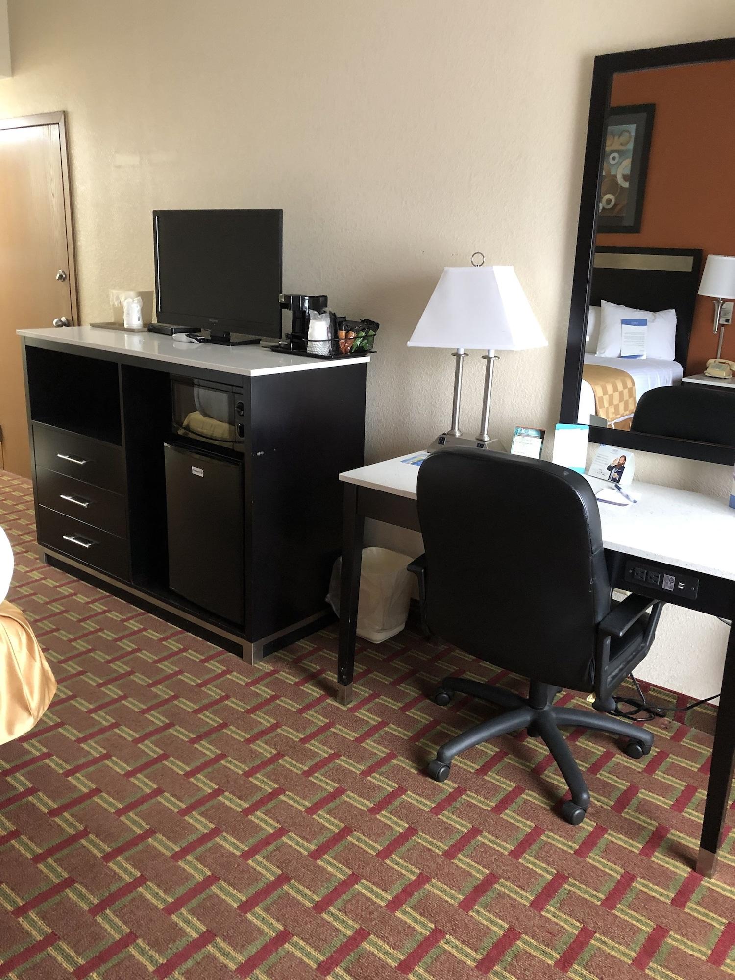 Baymont By Wyndham Cincinnati Sharonville Bagian luar foto