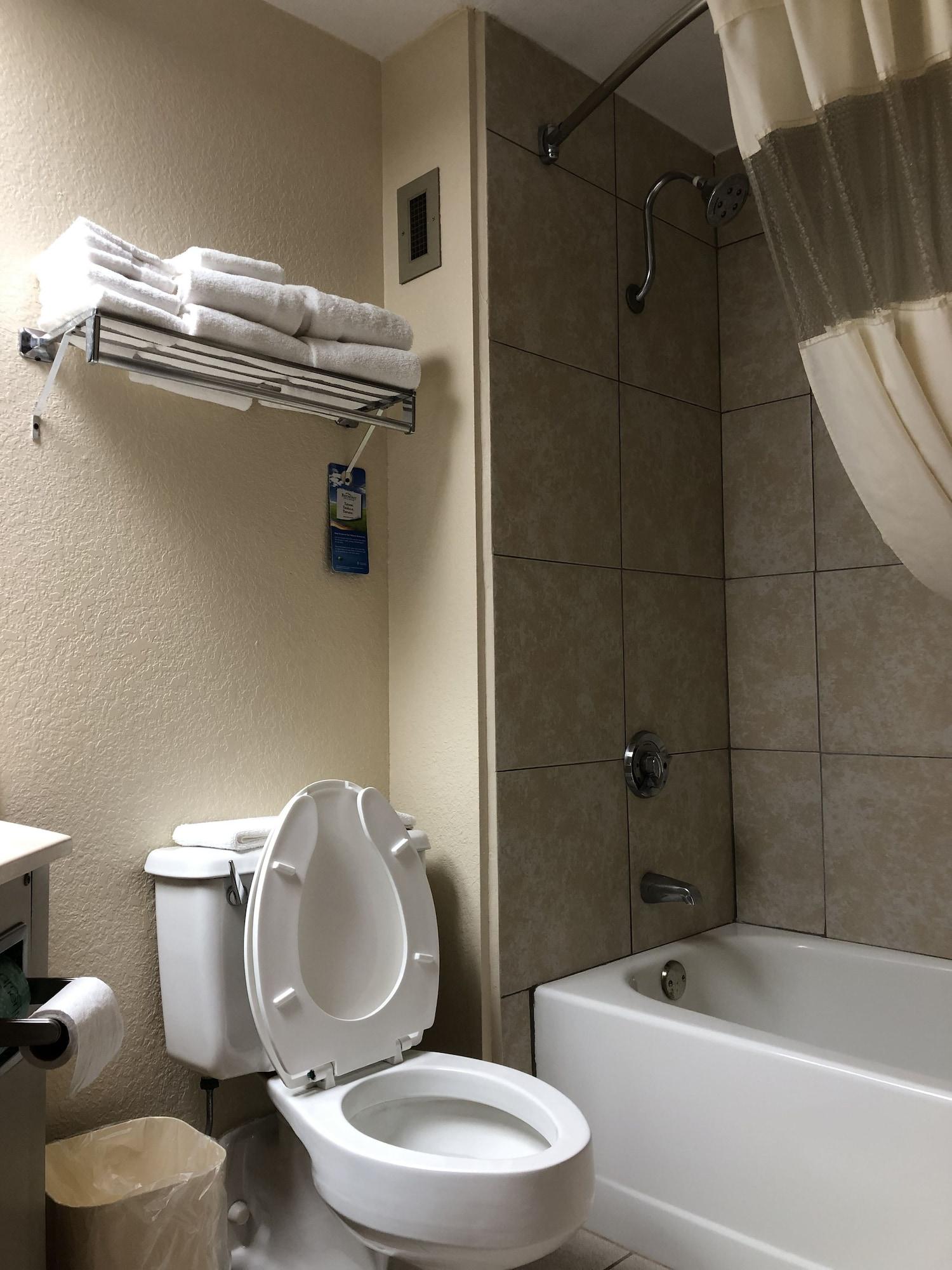 Baymont By Wyndham Cincinnati Sharonville Bagian luar foto