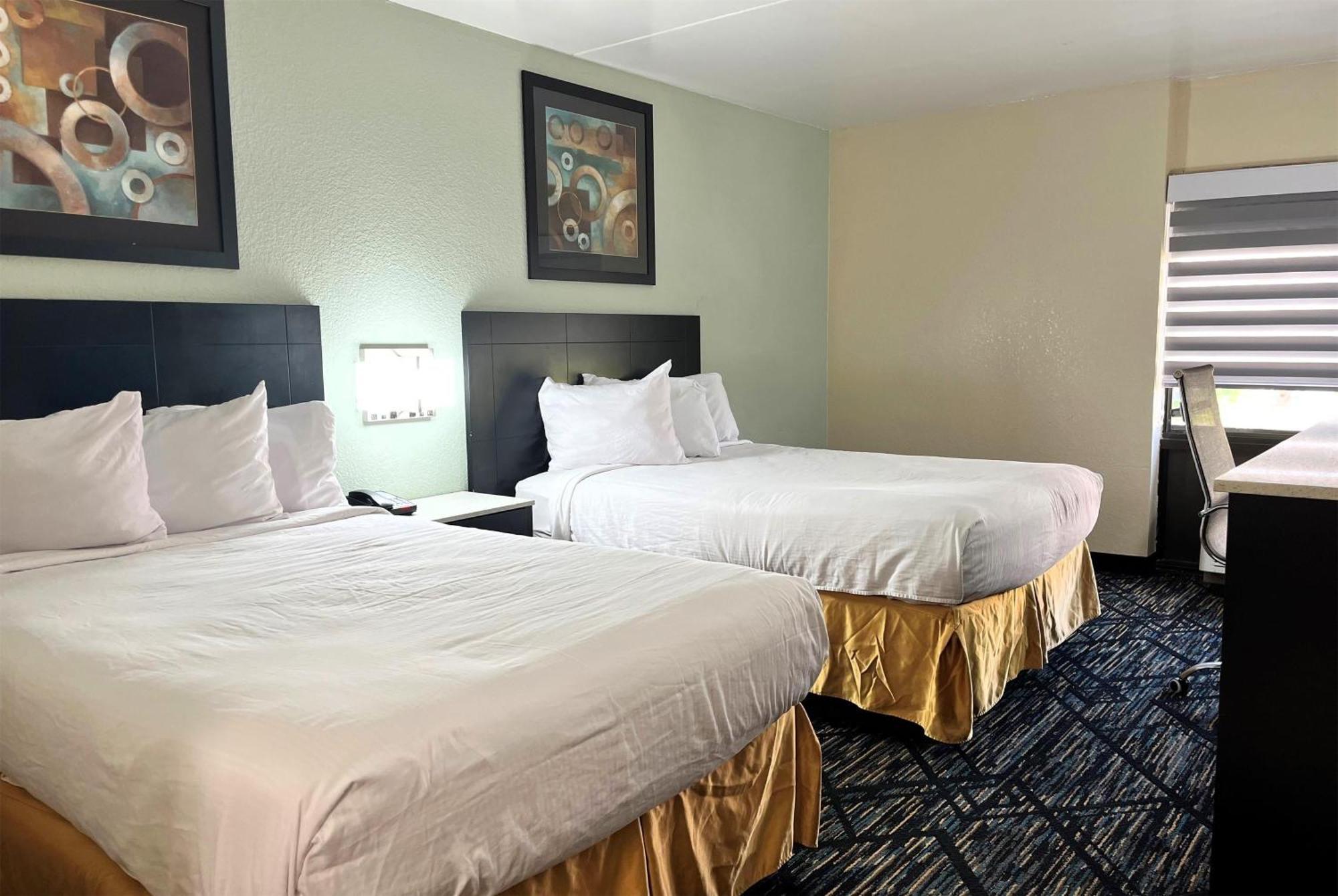 Baymont By Wyndham Cincinnati Sharonville Bagian luar foto